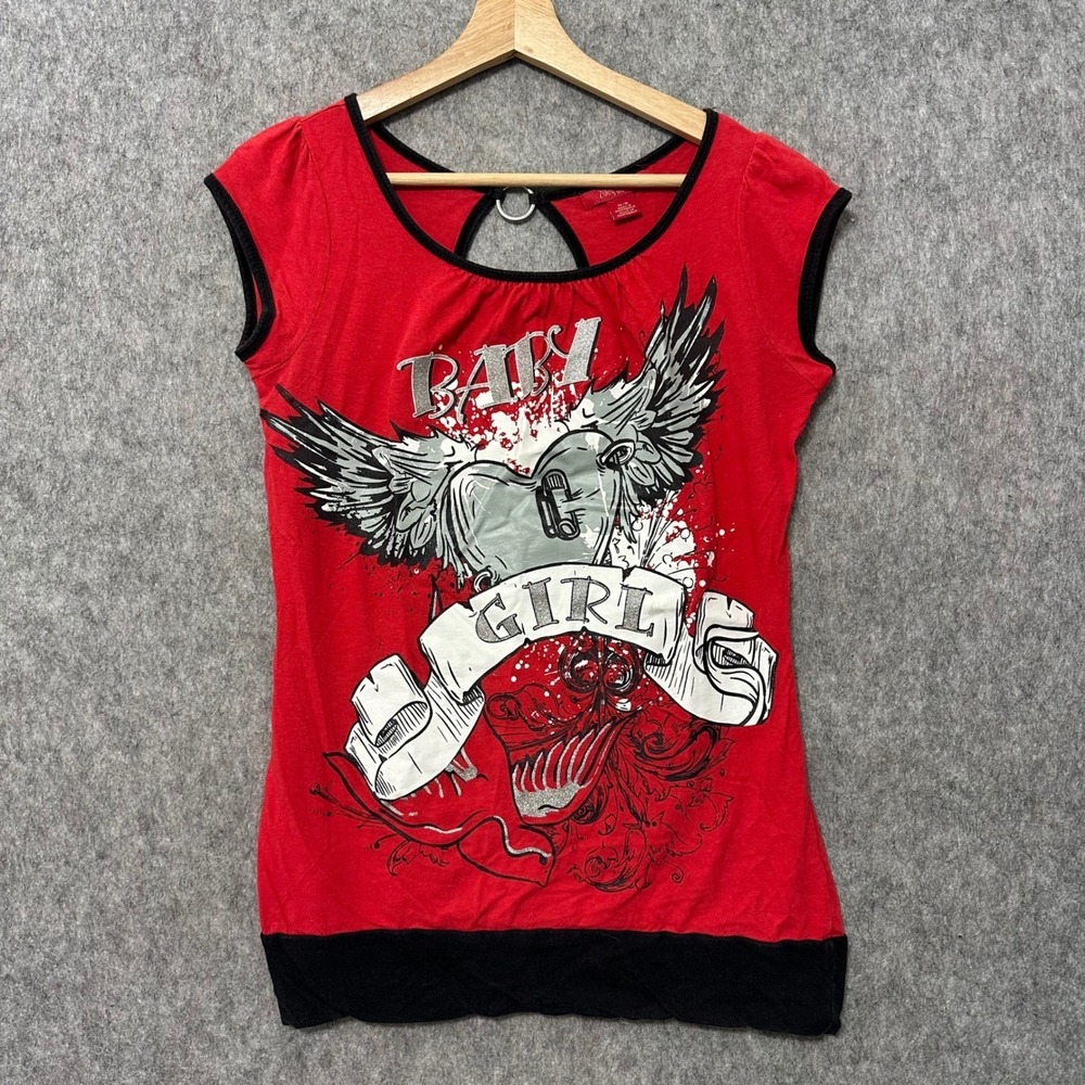 Zoey Beth Womens Red Baby Girl Graphic T-Shirt Cap Sleeve Keyhole Back‎ Size M
